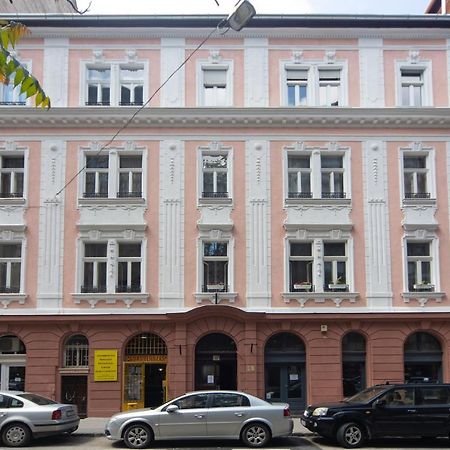 Cosy Studio Apartment With Airconditioner Будапеща Екстериор снимка