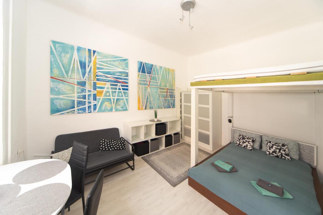 Cosy Studio Apartment With Airconditioner Будапеща Екстериор снимка