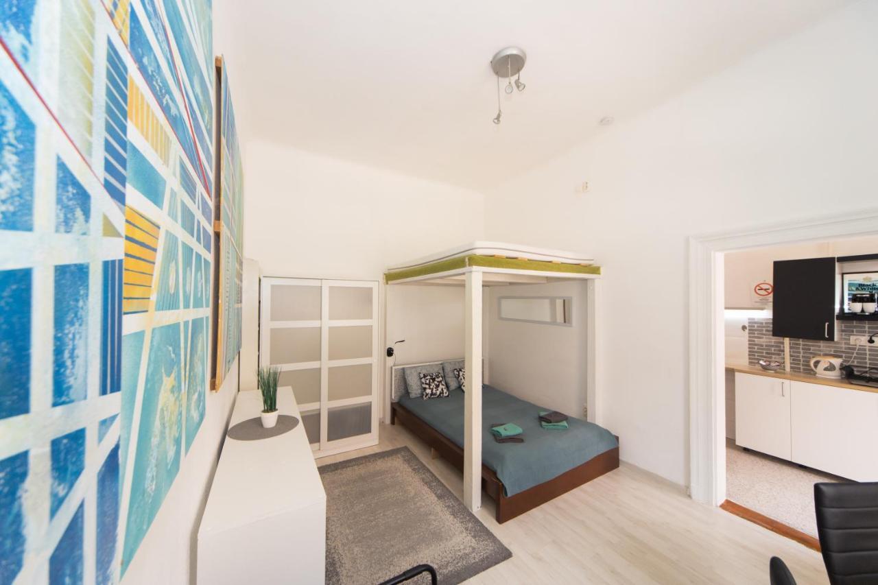 Cosy Studio Apartment With Airconditioner Будапеща Екстериор снимка