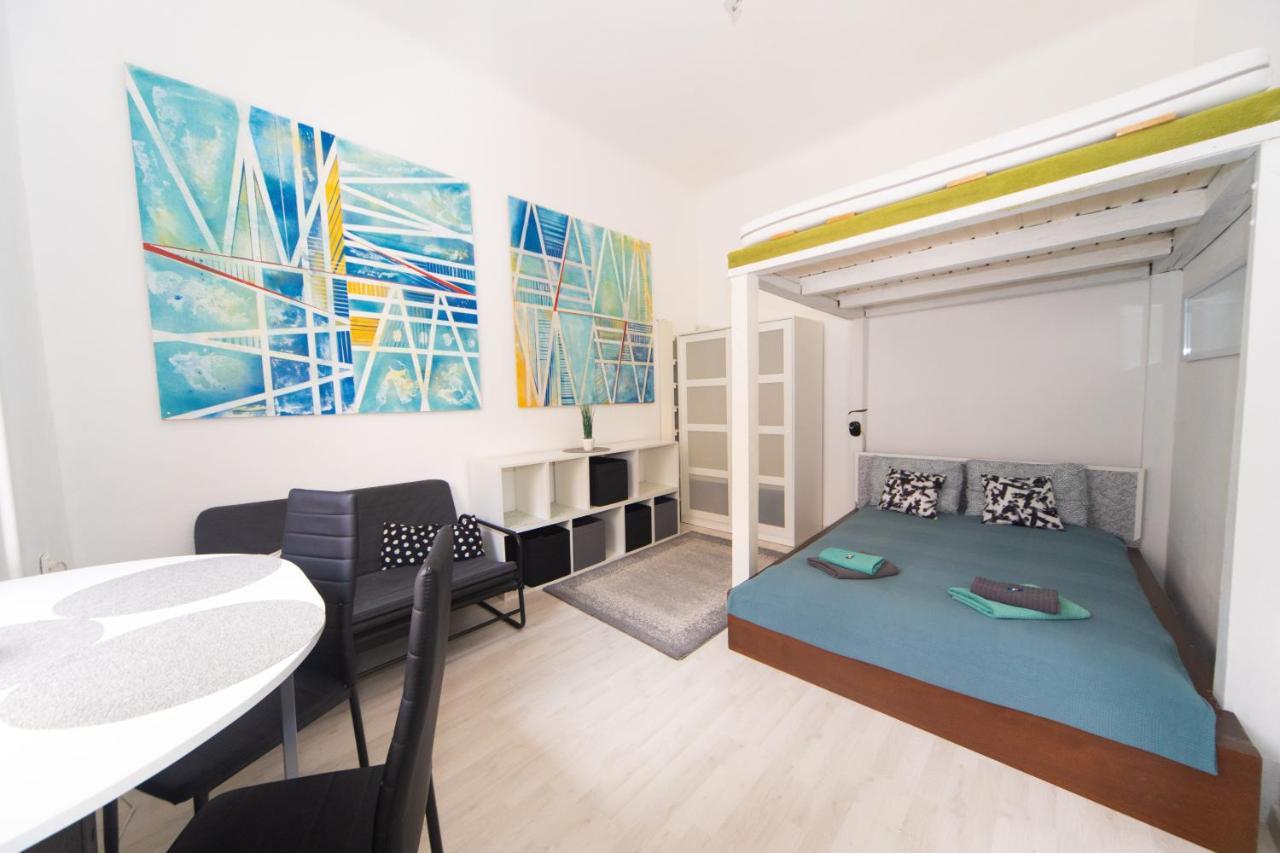 Cosy Studio Apartment With Airconditioner Будапеща Екстериор снимка